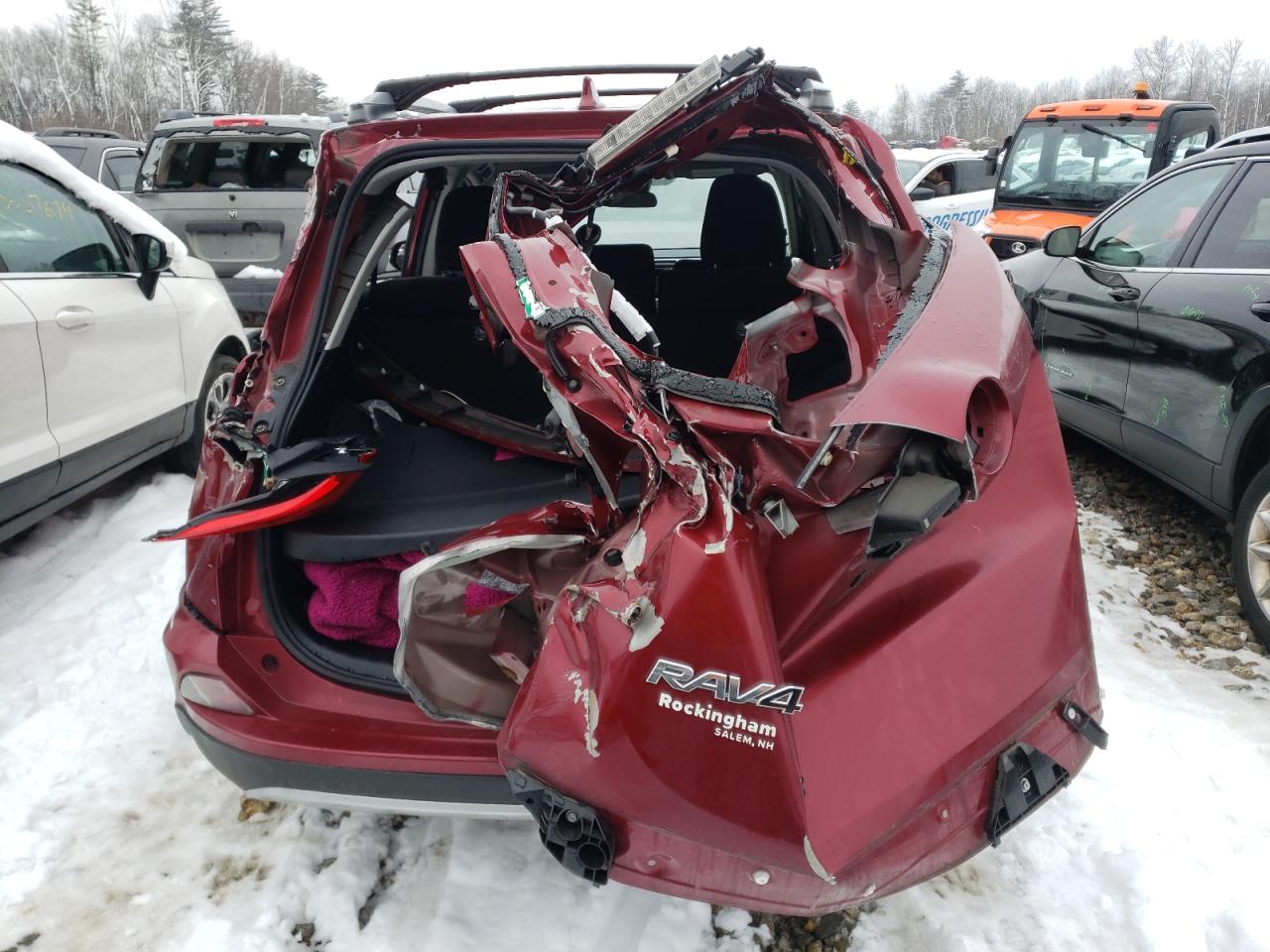 JTMRJREVXJD250143 TOYOTA RAV4 2018