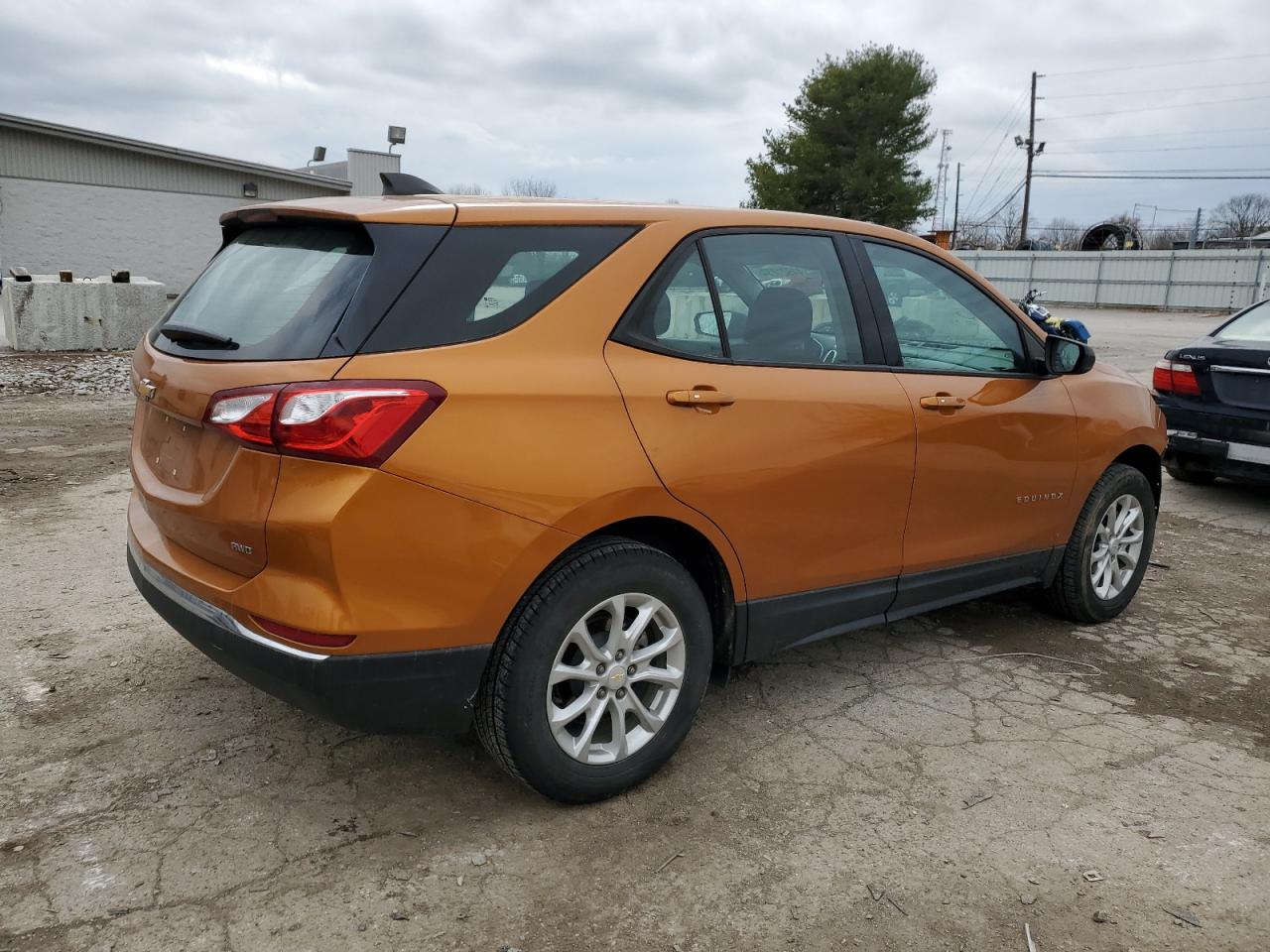 2GNAXREV8J6180370 CHEVROLET EQUINOX 2018