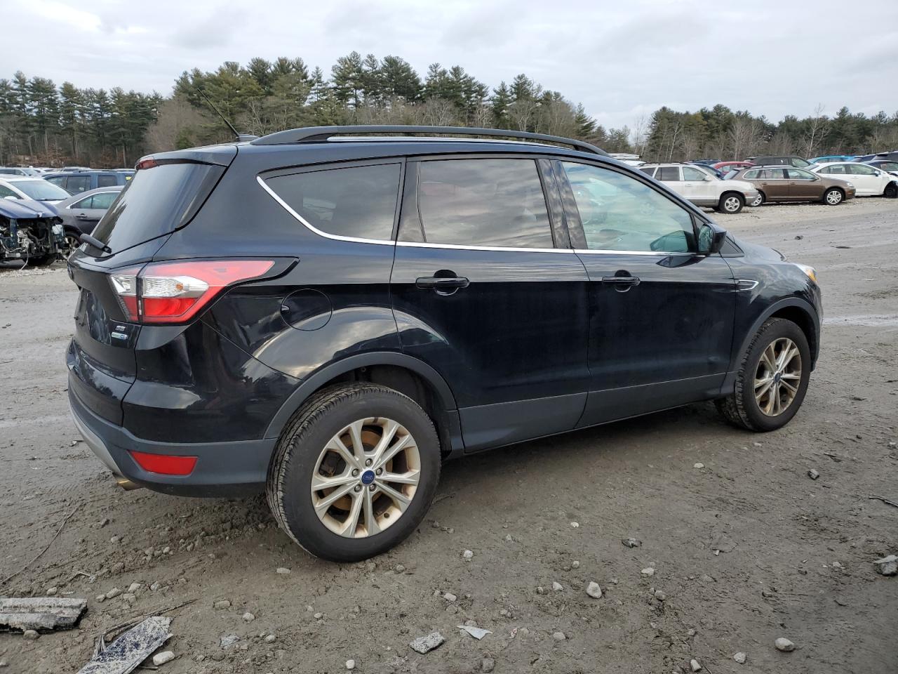 1FMCU9GD2JUC95266 FORD ESCAPE 2018