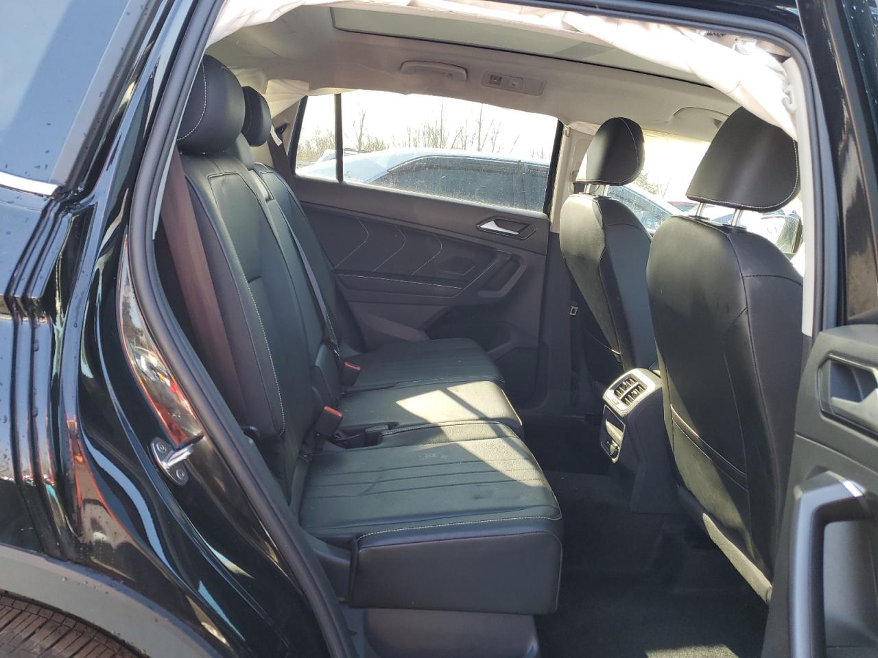 3VV2B7AX9NM107674 2022 Volkswagen Tiguan Se