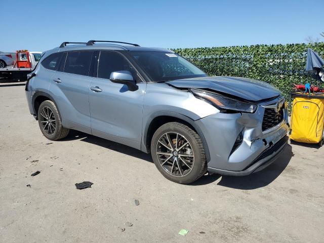 VIN 5TDGZRAH6MS049297 2021 Toyota Highlander, Xle no.4