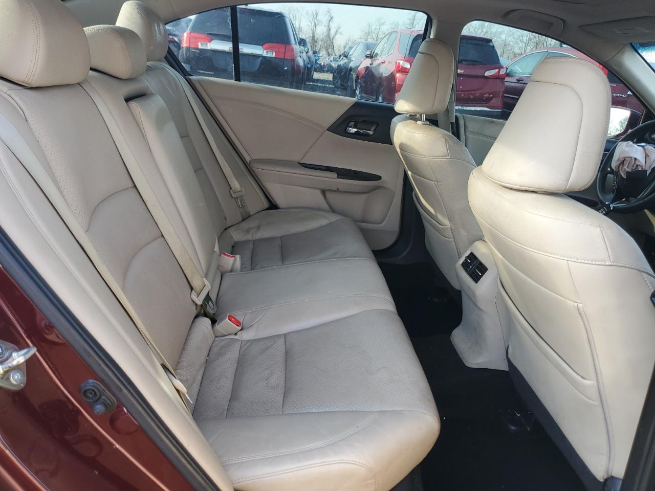 1HGCR2F82GA194810 HONDA ACCORD 2016