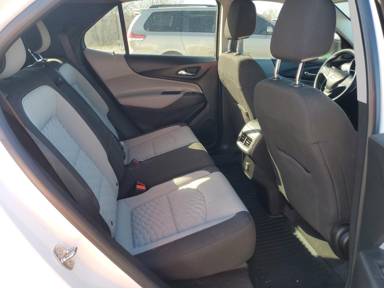2GNAXTEV8K6205279 CHEVROLET EQUINOX 2019