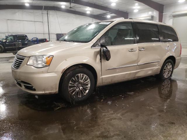 Lot #2407000152 2015 CHRYSLER TOWN & COU salvage car