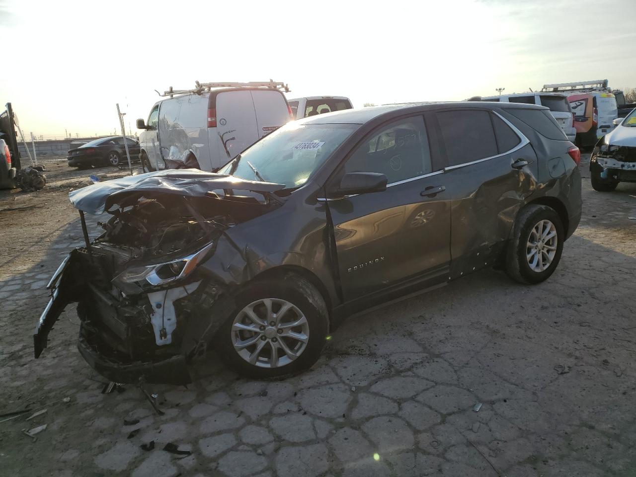 2GNAXJEV2J6335576 CHEVROLET EQUINOX 2018