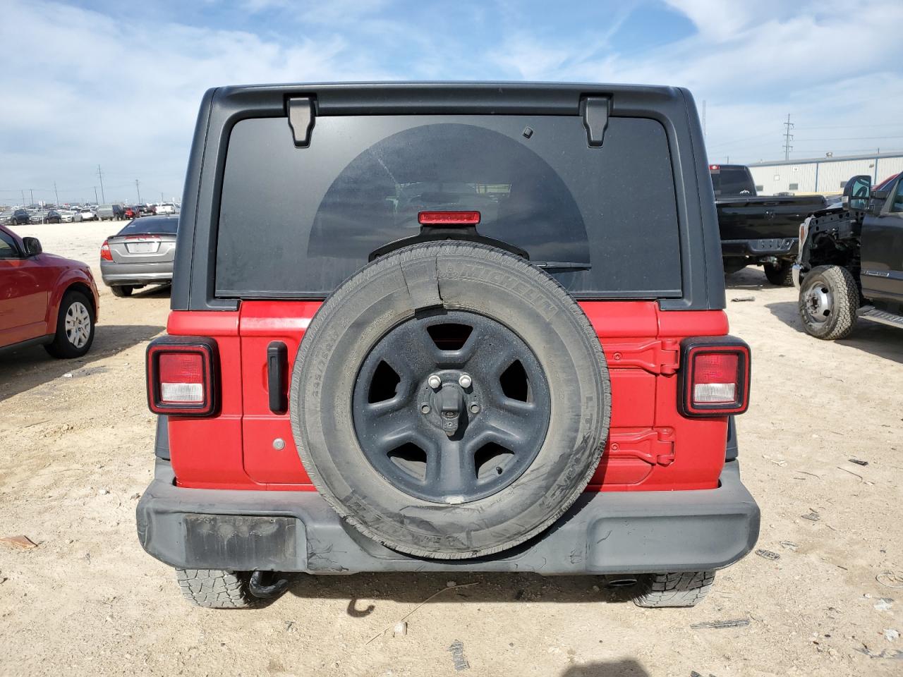 1C4HJXDN8JW298908 2018 Jeep Wrangler Unlimited Sport