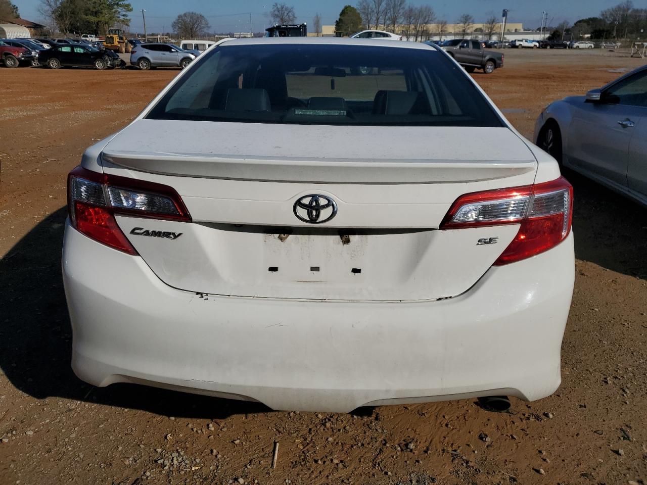 4T1BF1FK0EU415689 2014 Toyota Camry L