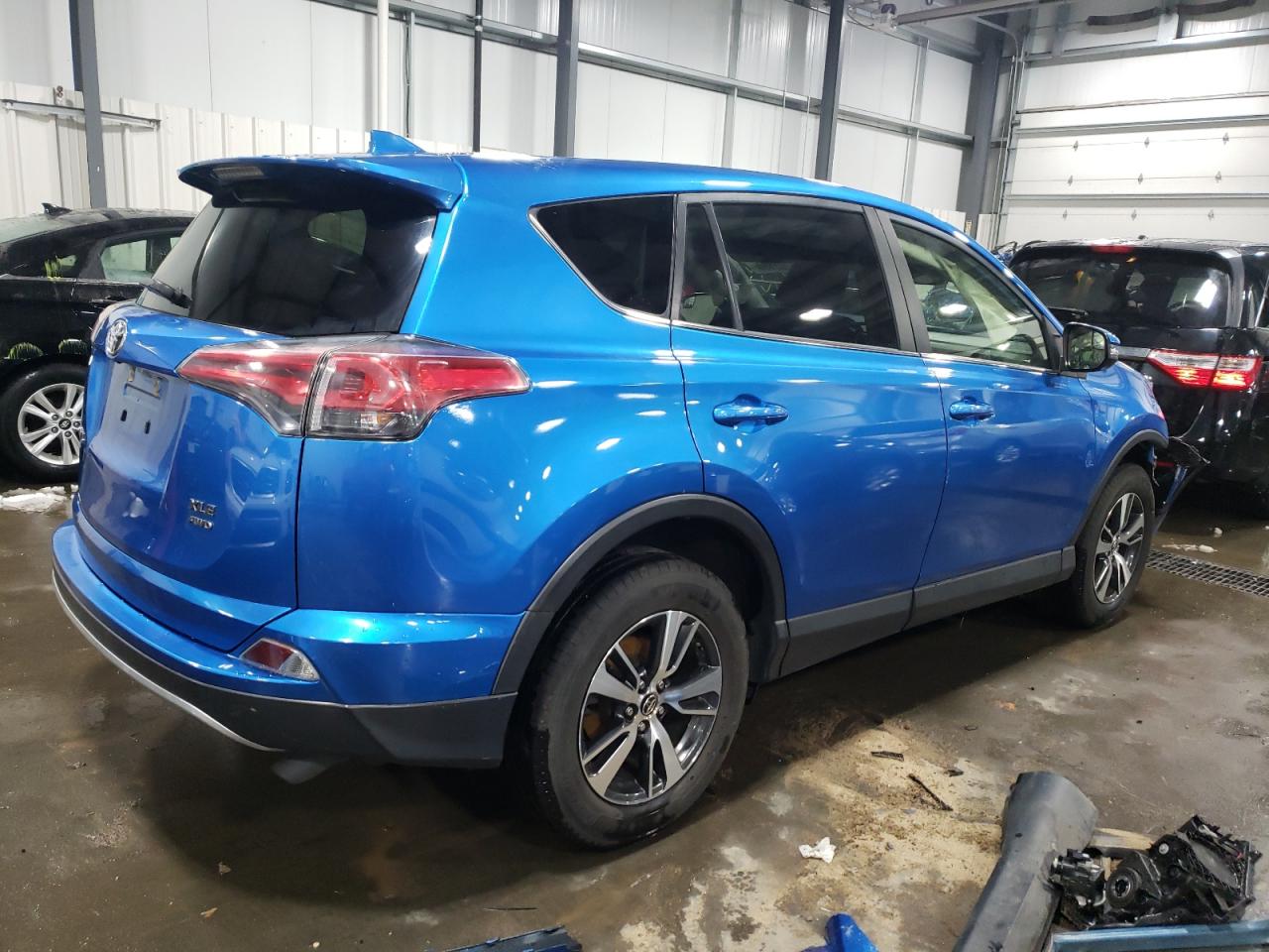 2018 Toyota Rav4 Adventure vin: JTMRFREV1JJ720241