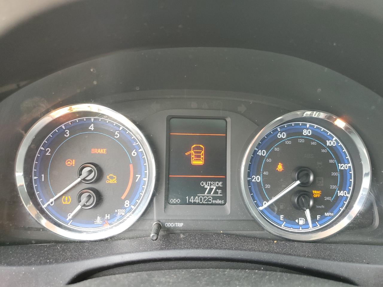 5YFBURHEXJP773776 TOYOTA COROLLA 2018