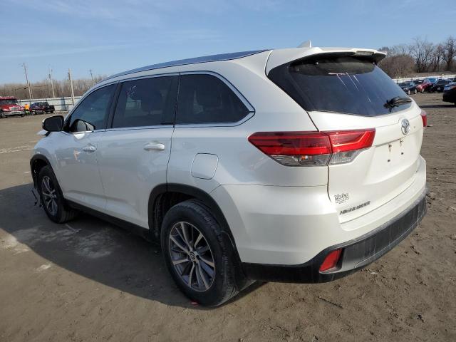 VIN 5TDJZRFH7KS954157 2019 Toyota Highlander, SE no.2