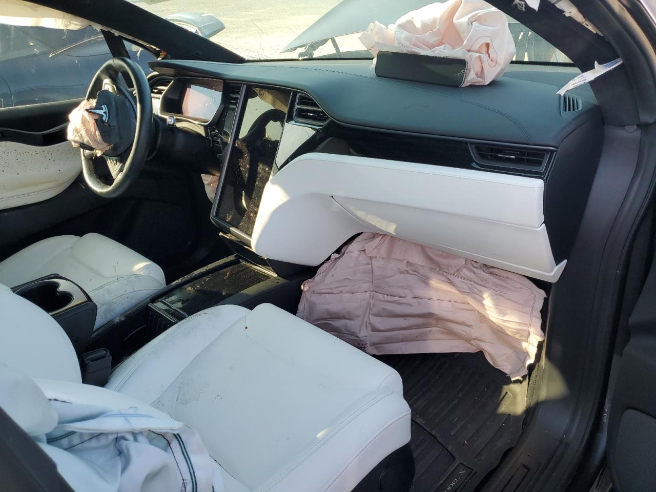5YJXCAE27JF101870 TESLA MODEL X 2018