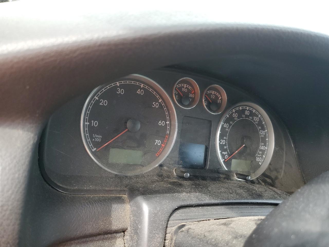 WVWRH63B04P045243 2004 Volkswagen Passat Glx