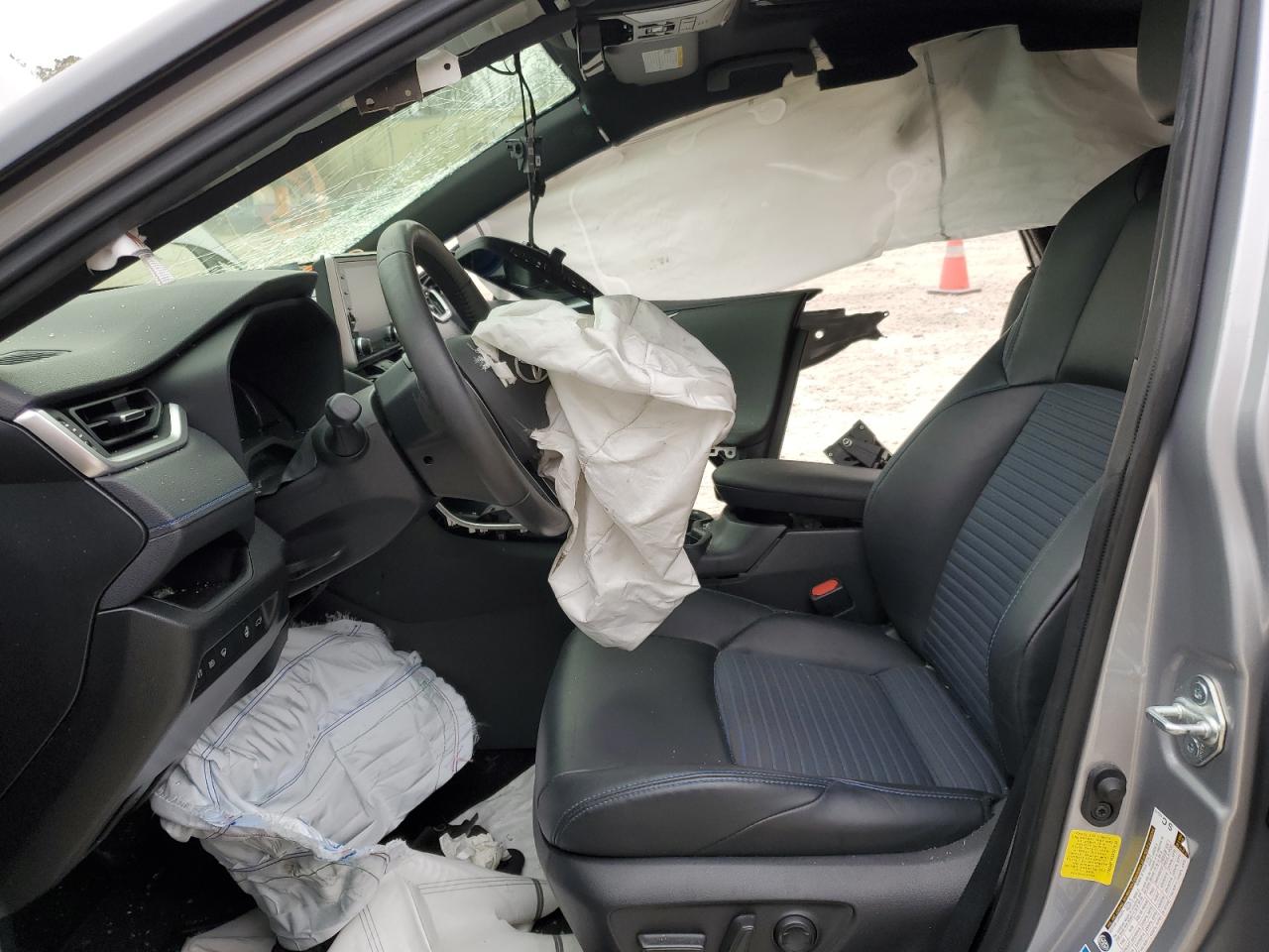 JTME6RFV9LD501610 TOYOTA RAV4 2020