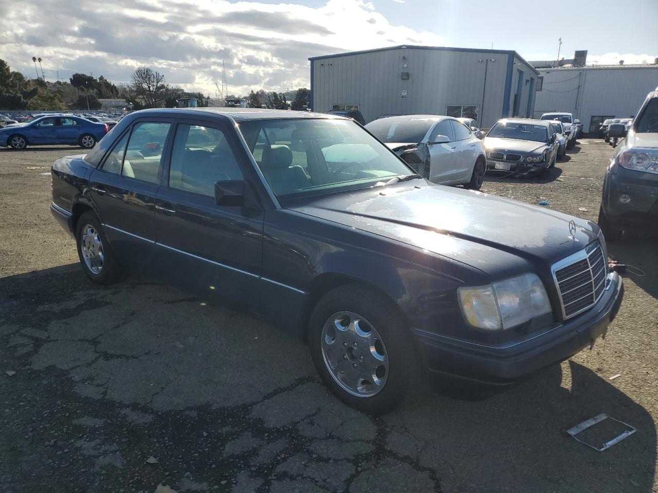 WDBEA34E1RC126615 1994 Mercedes-Benz E 420