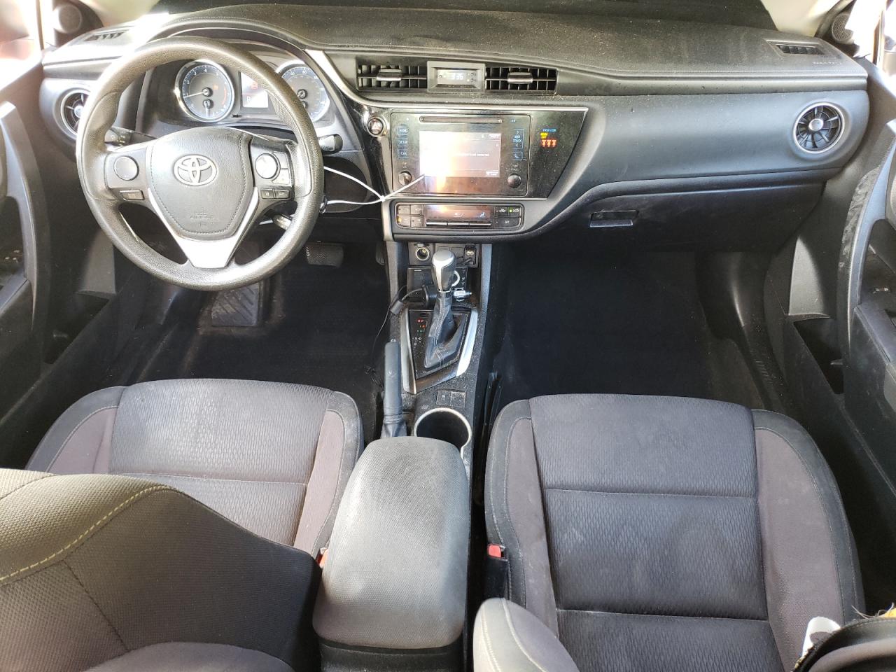 5YFBURHE7JP838132 2018 Toyota Corolla L