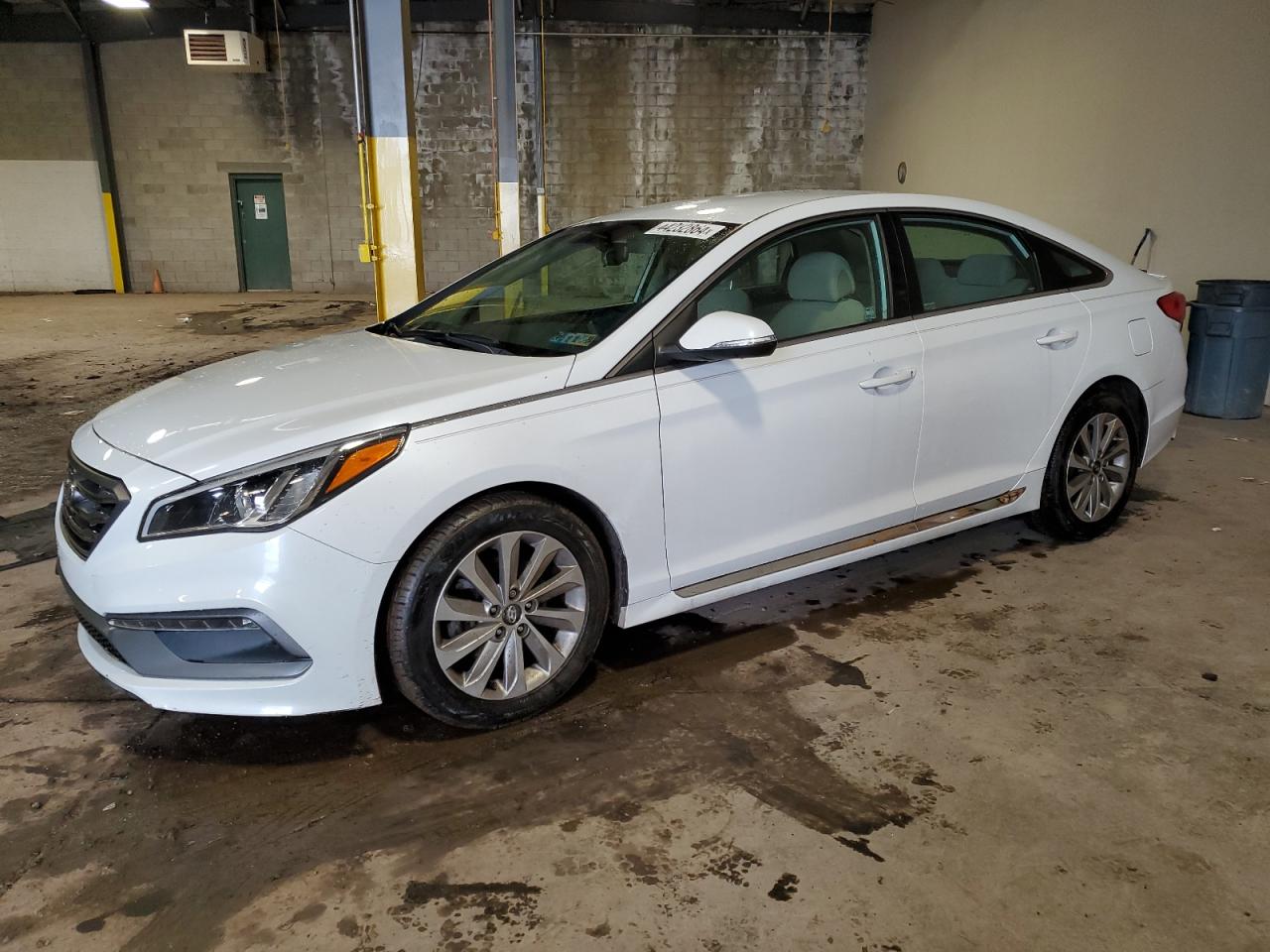 2015 Hyundai Sonata Sport vin: 5NPE34AF1FH074384