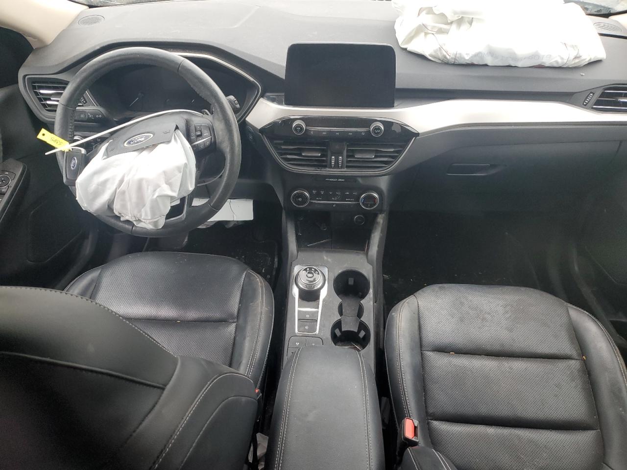 1FMCU9H93LUA29977 FORD ESCAPE 2020