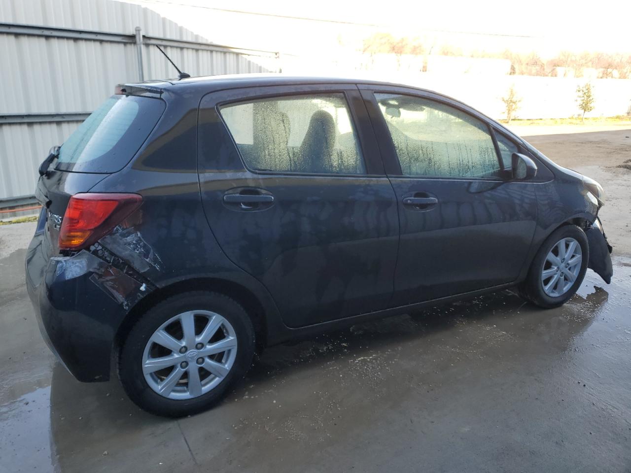 VNKKTUD34HA074563 2017 Toyota Yaris L