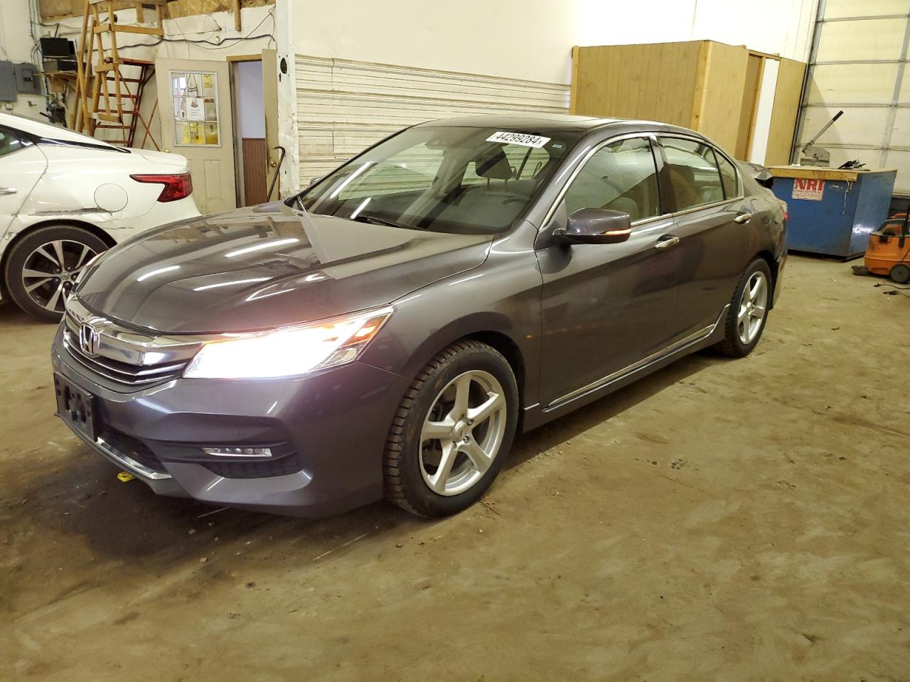 1HGCR3F94HA002593 HONDA ACCORD 2017
