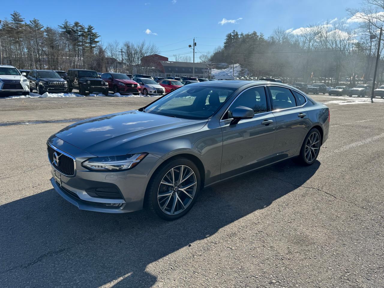 YV1A22MK1H1016035 2017 Volvo S90 T6 Momentum