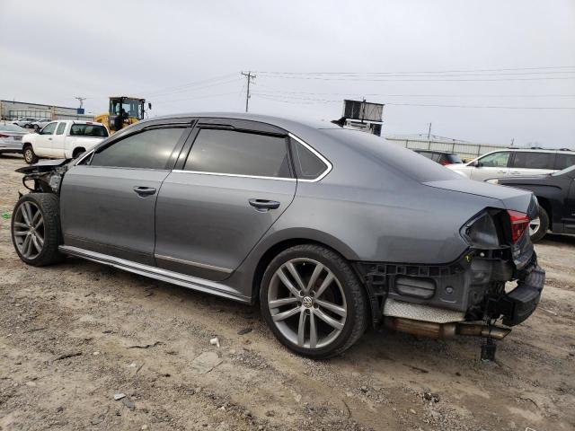 2017 VOLKSWAGEN PASSAT R-L 1VWDT7A3XHC048283