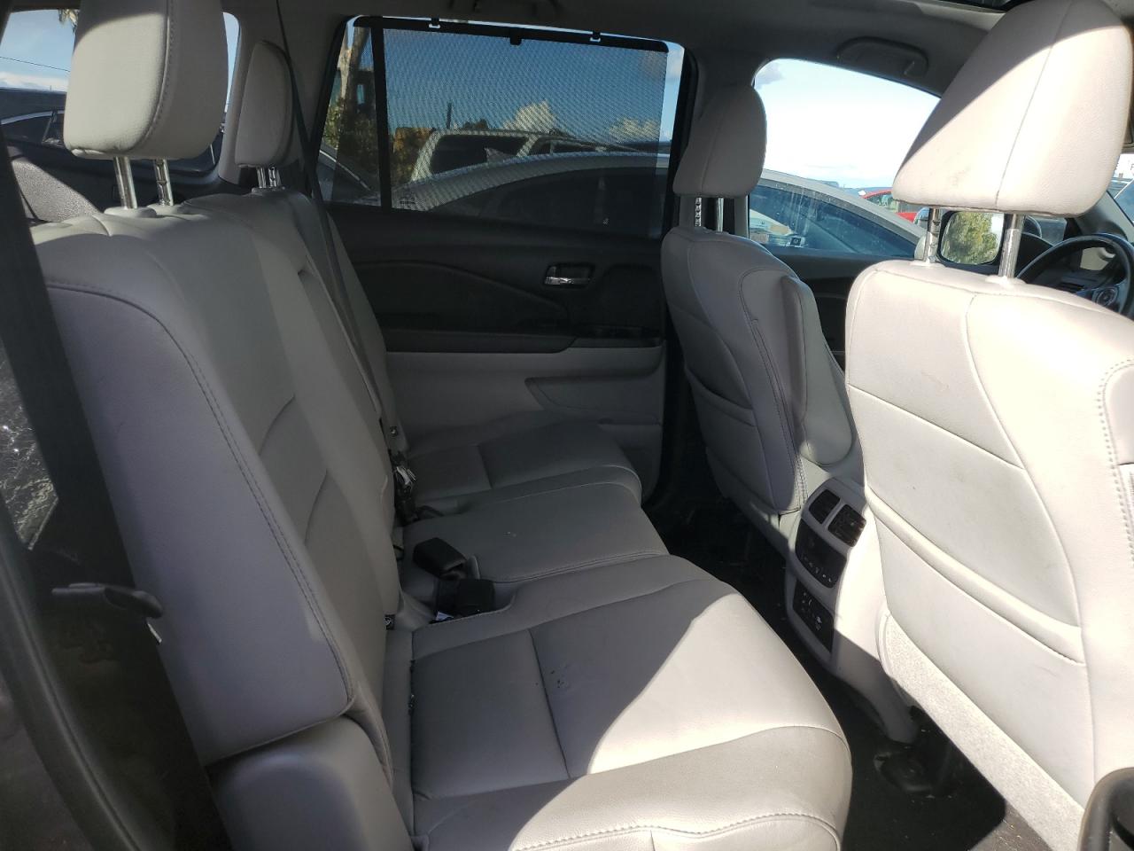 5FNYF6H95GB107886 HONDA PILOT 2016