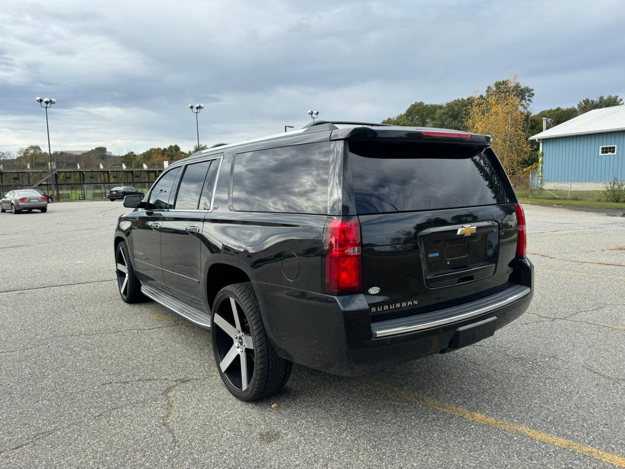 1GNSKKKC9FR146785 2015 Chevrolet Suburban K1500 Ltz