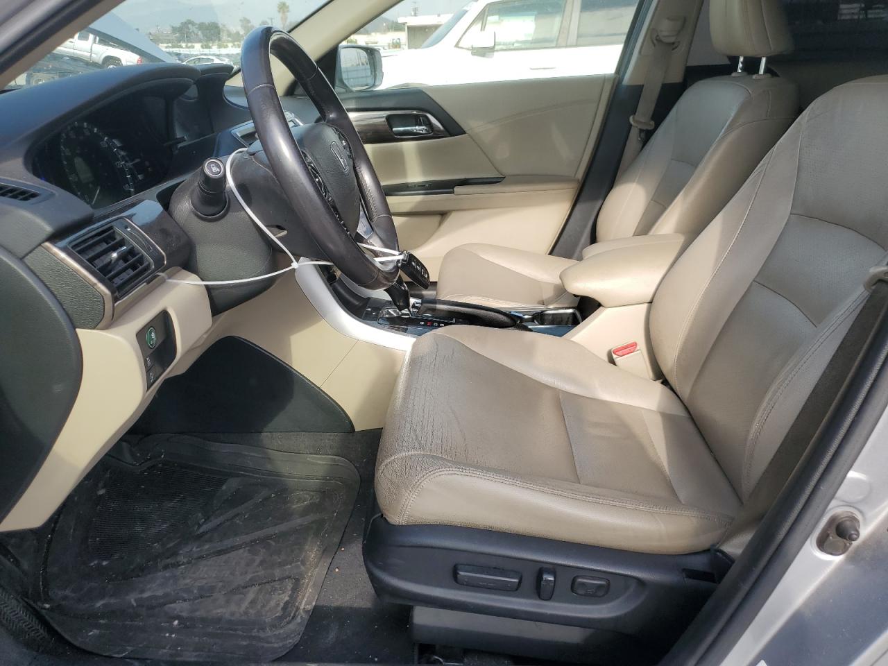 JHMCR6F56HC011649 HONDA ACCORD 2017