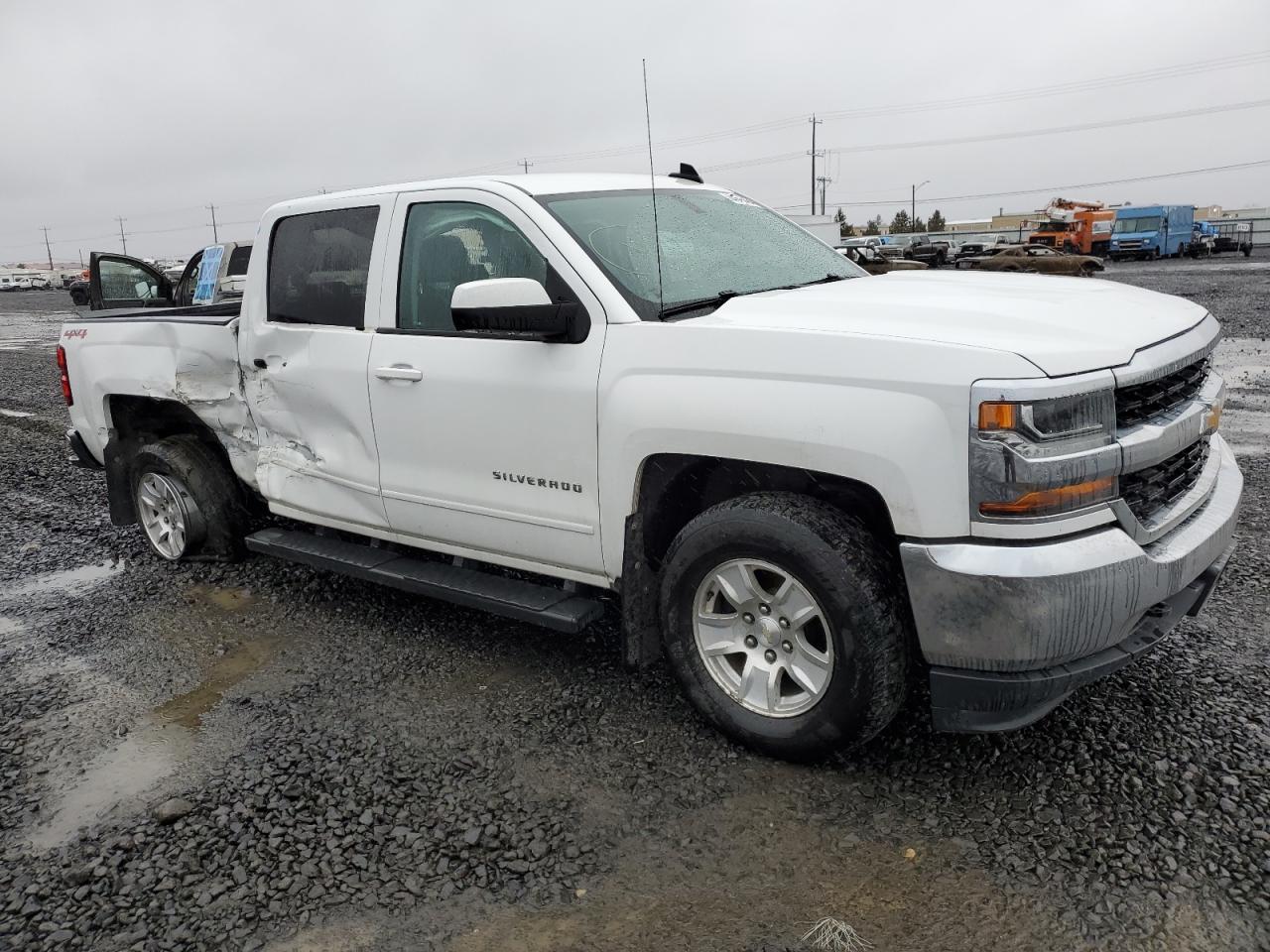 3GCUKREH2HG268313 CHEVROLET ALL Models 2017