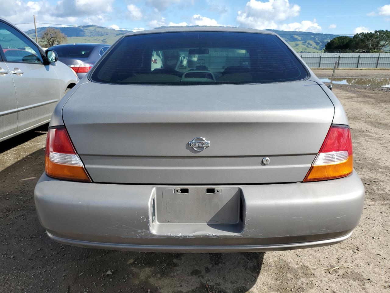 1N4DL01D5XC236975 1999 Nissan Altima Xe