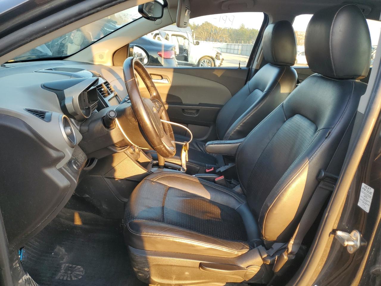 1g1je6sb6f4132603 1G1JE6SB6F4132603 2015 Chevrolet Sonic Ltz