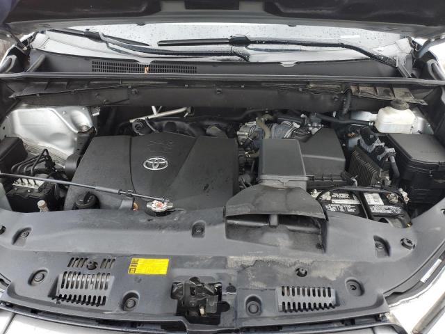 VIN 5TDJZRFH1KS949018 2019 Toyota Highlander, SE no.12