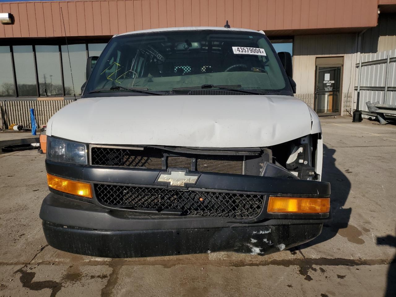 1GCZGHFGXJ1240075 2018 Chevrolet Express G3500