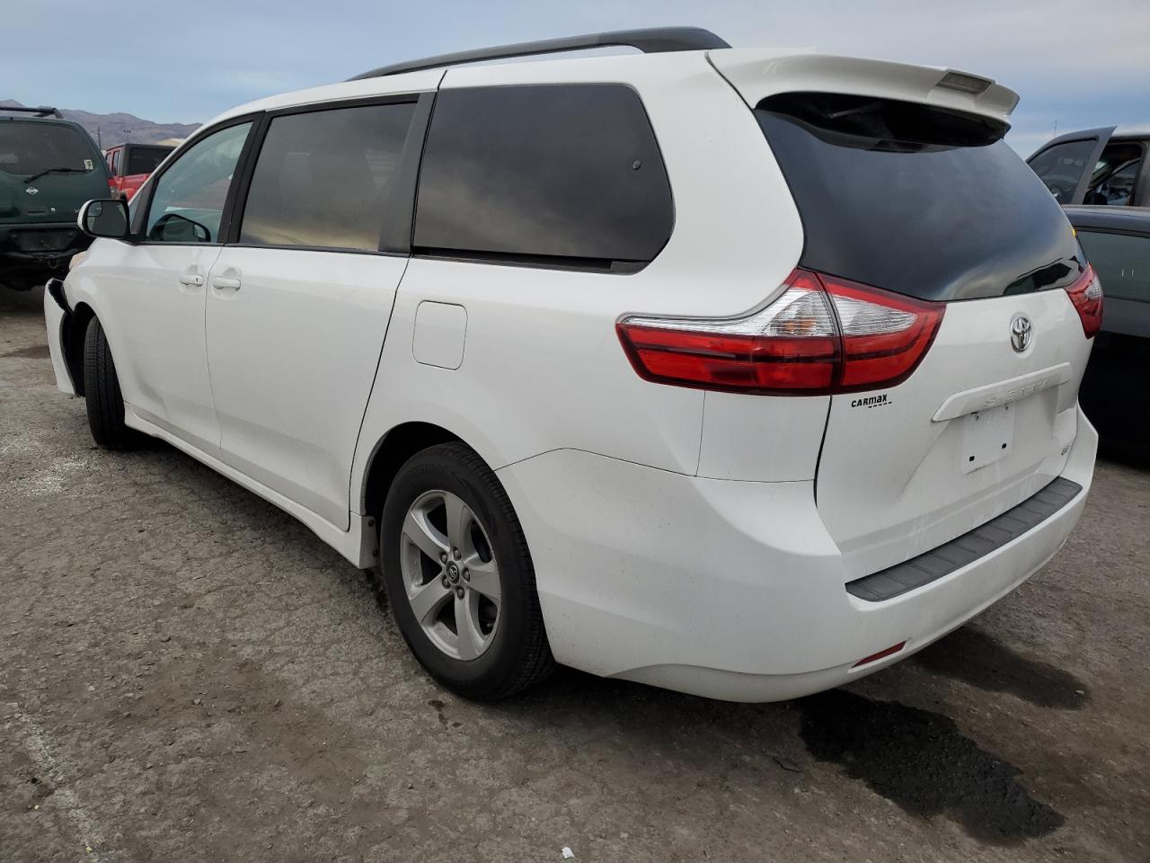 5TDKZ3DC3KS999282 2019 Toyota Sienna Le