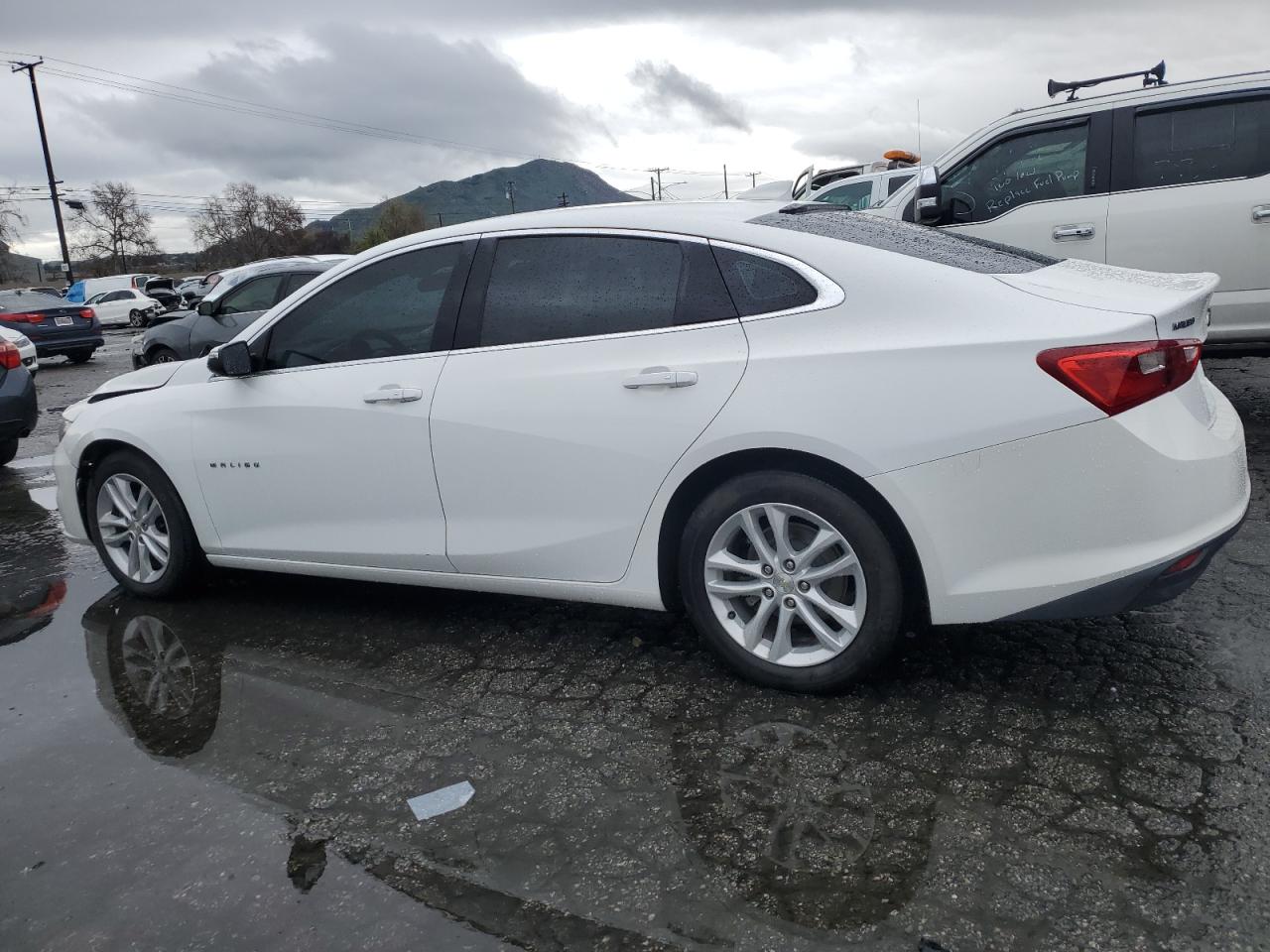 1G1ZD5ST8JF153538 CHEVROLET MALIBU 2018