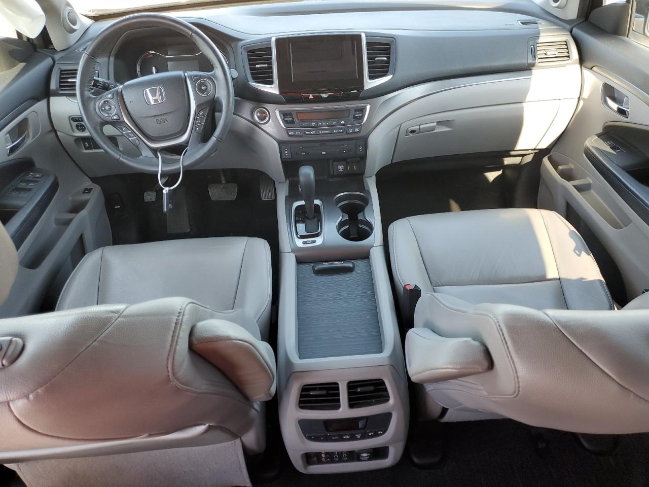 5FNYF6H89HB070947 HONDA PILOT 2017