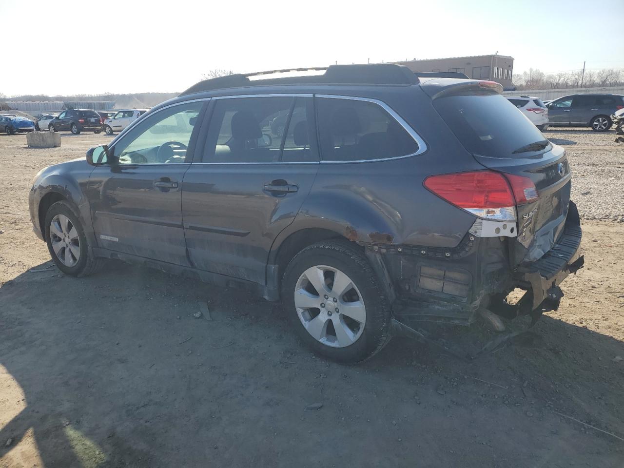 4S4BRCGC8B3399978 2011 Subaru Outback 2.5I Premium