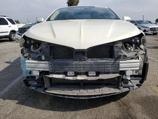 Lot #2413602980 2013 LINCOLN MKZ salvage car