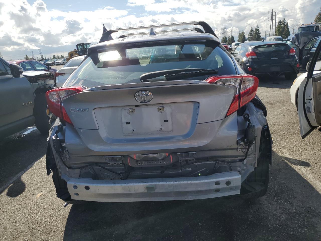 JTNKHMBX9L1074126 TOYOTA C-HR 2020