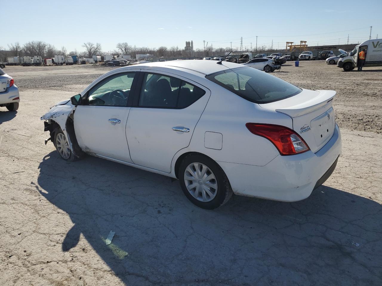 3N1CN7AP0JL886864 NISSAN VERSA 2018