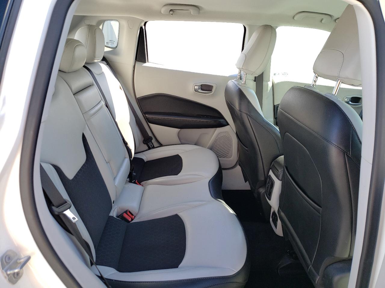3C4NJCBB8KT699290 JEEP COMPASS 2019