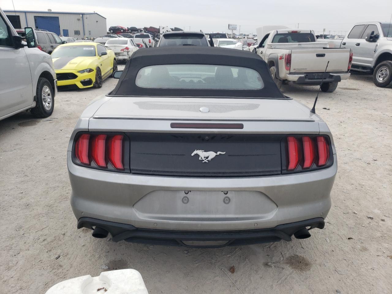 1FATP8UH3M5122583 FORD ALL Models 2021