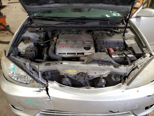 2005 Toyota Camry Le VIN: 4T1BF30K25U598064 Lot: 42442764