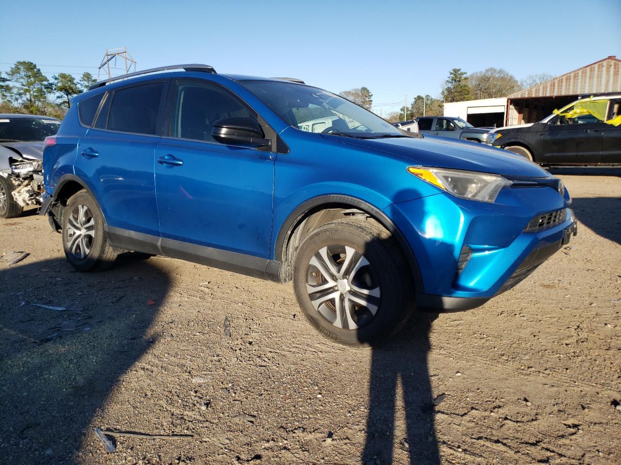 2T3ZFREV4HW321626 TOYOTA RAV4 2017