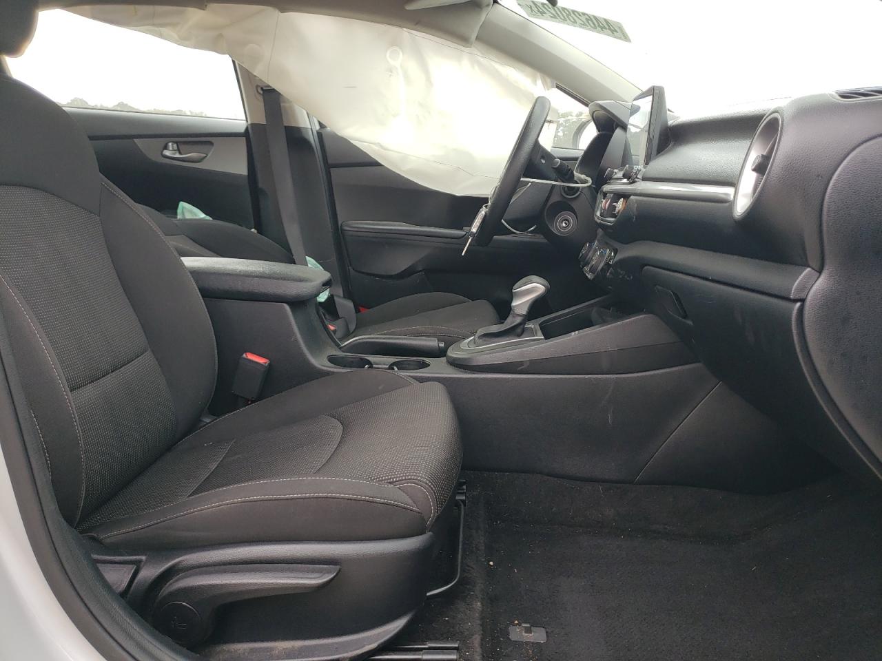 3KPF24AD4KE084962 2019 Kia Forte Fe