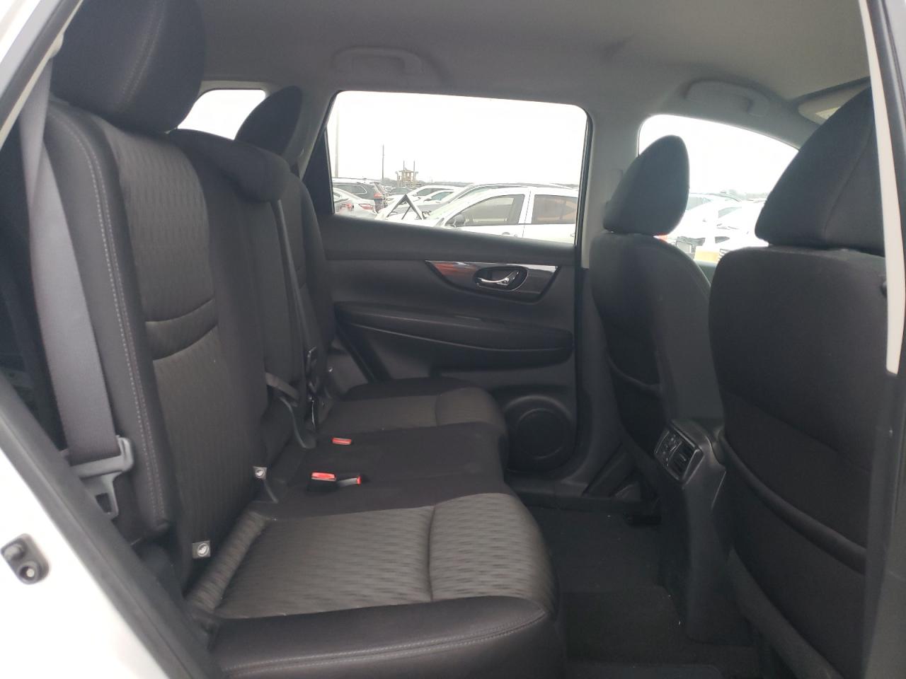5N1AT2MV4HC816552 NISSAN ROGUE 2017