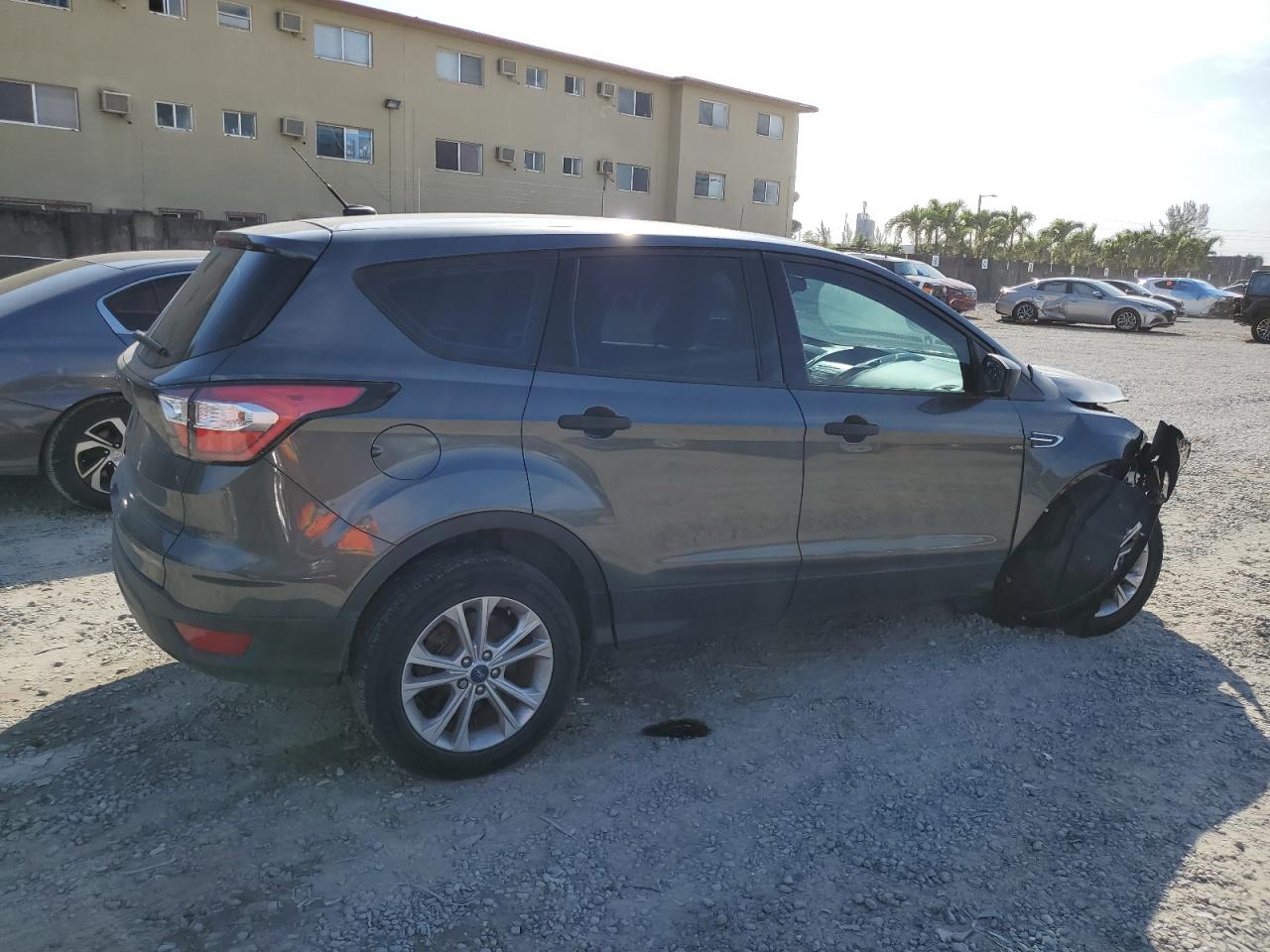 1FMCU0F78JUA79879 FORD ESCAPE 2018