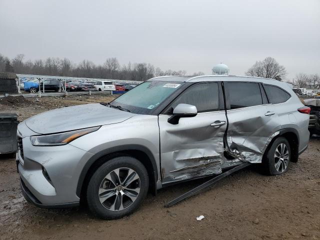 Lot #2473420132 2021 TOYOTA HIGHLANDER salvage car