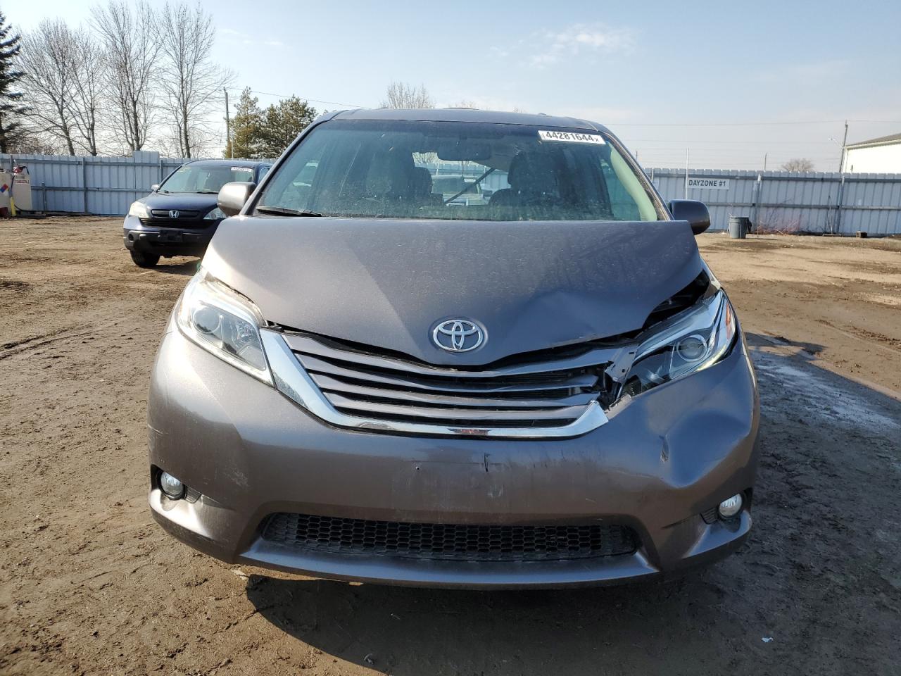 5TDDK3DC1GS134119 2016 Toyota Sienna Xle