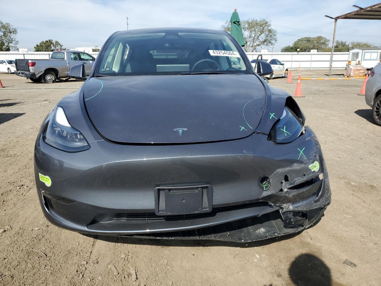 Tesla Model Y 2023 -auction- 4